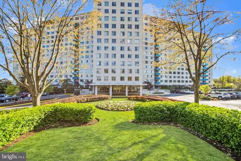 10500 Rockville Pik #918, Rockville, MD 20852