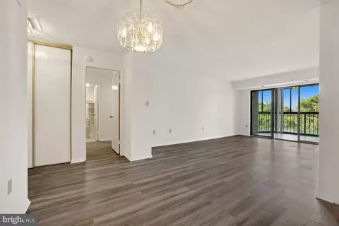 15107 Interlachen Dr #707, Silver Spring, MD 20906 photo 8