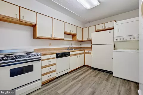 15107 Interlachen Dr #707, Silver Spring, MD 20906 photo 21
