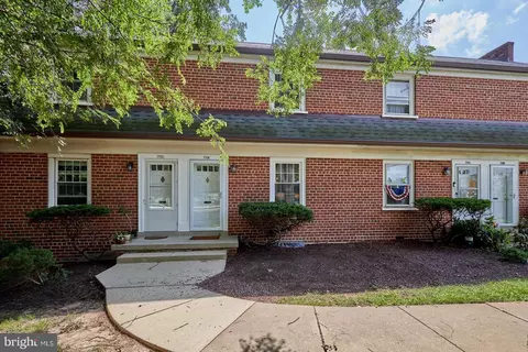 1702 E West Hwy, Silver Spring, MD 20910