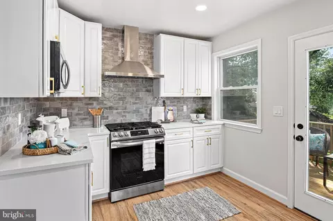 10600 Huntley Pl, Silver Spring, MD 20902 photo 9