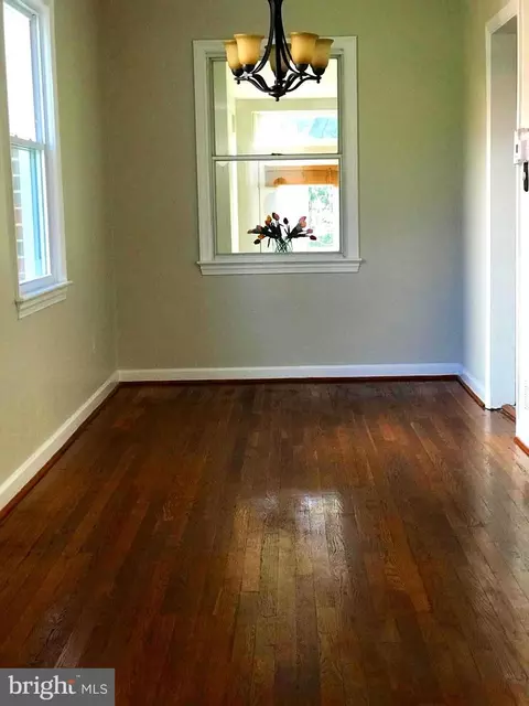11939 Bluhill Rd, Silver Spring, MD 20902 photo 5