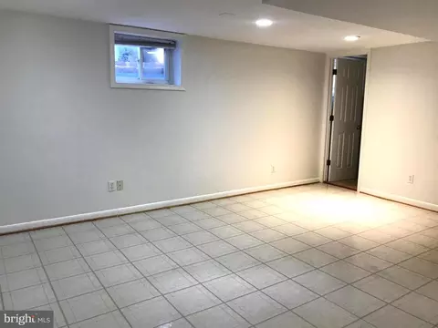 11939 Bluhill Rd, Silver Spring, MD 20902 photo 10