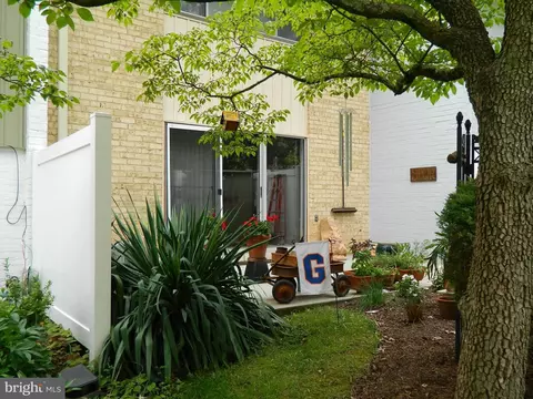 3617 Gleneagles Dr #1C, Silver Spring, MD 20906
