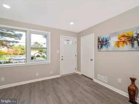 12523 Atherton Dr, Silver Spring, MD 20906 photo 3