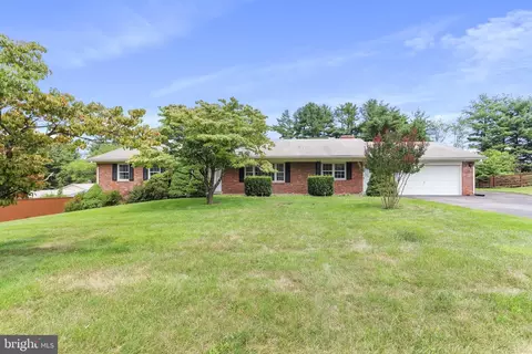 24425 Hanson Rd, Gaithersburg, MD 20882