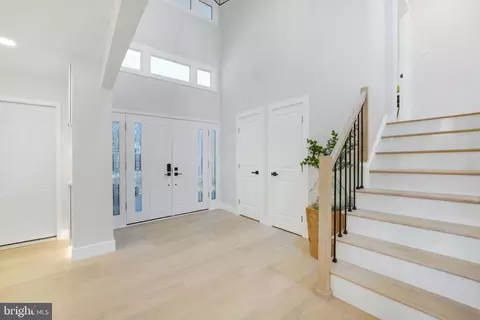 11125 Korman Dr, Potomac, MD 20854 photo 13