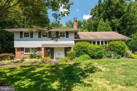 14700 Westbury Rd, Rockville, MD 20853