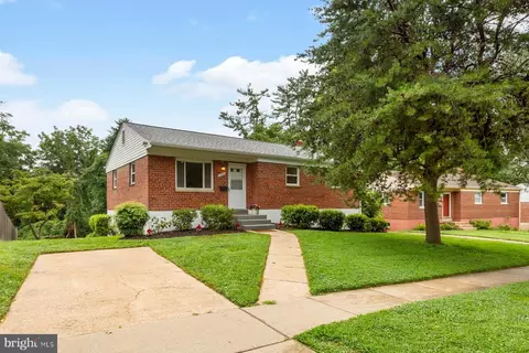 11901 Ashley Dr, Rockville, MD 20852