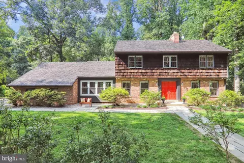 9411 Warfield Rd, Gaithersburg, MD 20882