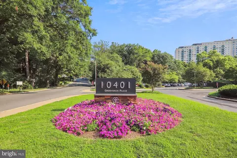 10401 Grosvenor Pl #428, Rockville, MD 20852