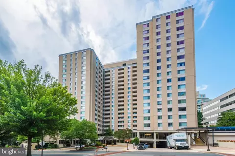 4601 N Park Ave #611-L, Chevy Chase, MD 20815