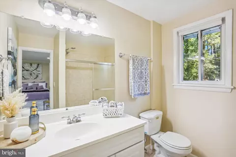 12304 Clement Ln, Silver Spring, MD 20902 photo 49