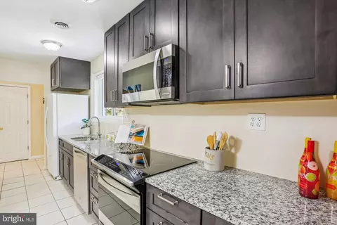 12304 Clement Ln, Silver Spring, MD 20902 photo 17