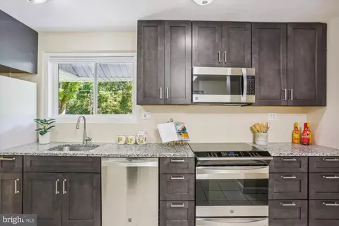 12304 Clement Ln, Silver Spring, MD 20902 photo 16
