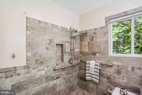 12304 Clement Ln, Silver Spring, MD 20902 photo 34
