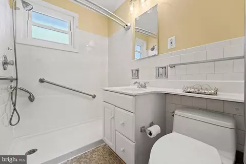 1009 Laredo Rd, Silver Spring, MD 20901 photo 21