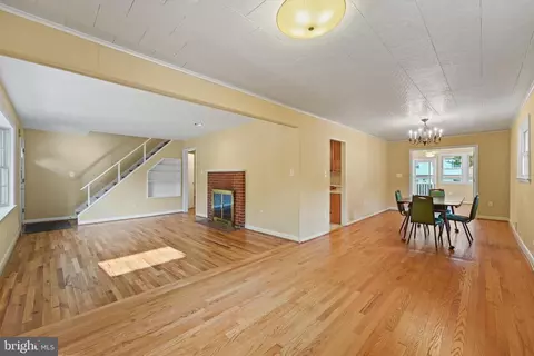 1009 Laredo Rd, Silver Spring, MD 20901 photo 9