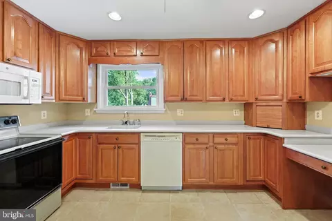 1009 Laredo Rd, Silver Spring, MD 20901 photo 15