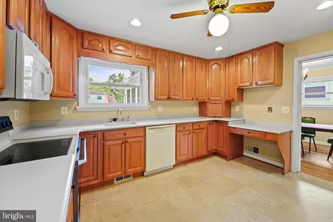 1009 Laredo Rd, Silver Spring, MD 20901 photo 14
