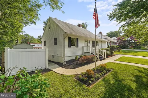 1009 Laredo Rd, Silver Spring, MD 20901