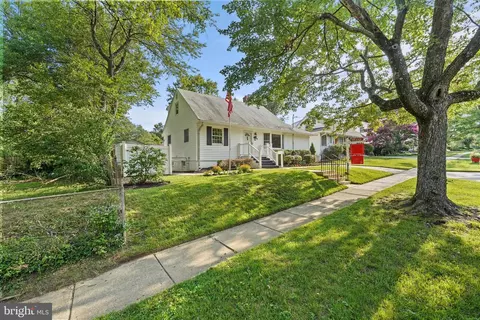 1009 Laredo Rd, Silver Spring, MD 20901 photo 3