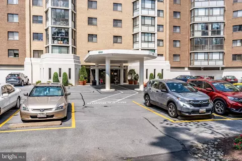 15101 Interlachen Dr #1-926, Silver Spring, MD 20906 photo 4