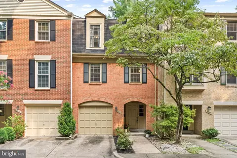6438 Needle Leaf Dr, Rockville, MD 20852