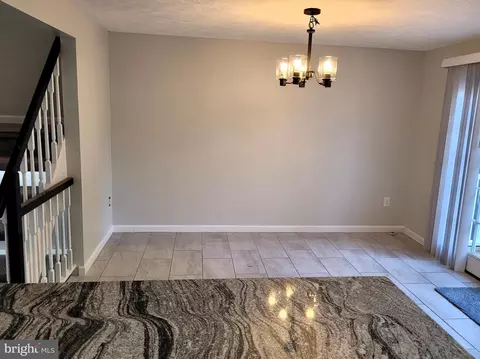 1110 Cavendish Dr, Silver Spring, MD 20905 photo 6