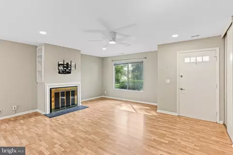 14601 Edelmar Dr #132-B, Silver Spring, MD 20906 photo 3