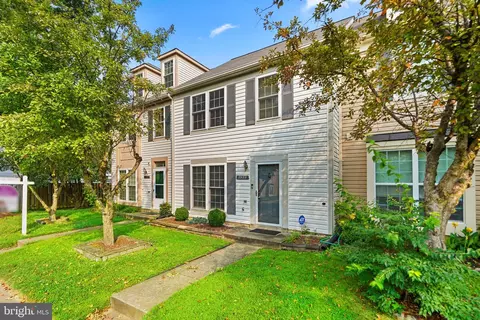 2922 Strauss Ter, Silver Spring, MD 20904