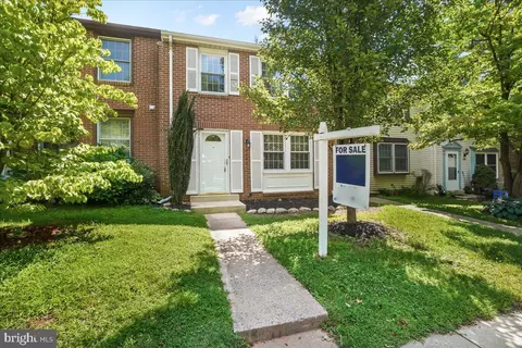 7752 Epsilon Dr, Derwood, MD 20855