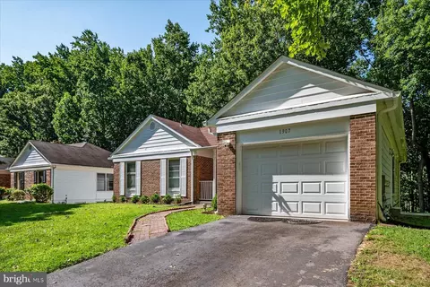 1907 Alabaster Dr, Silver Spring, MD 20904 photo 2
