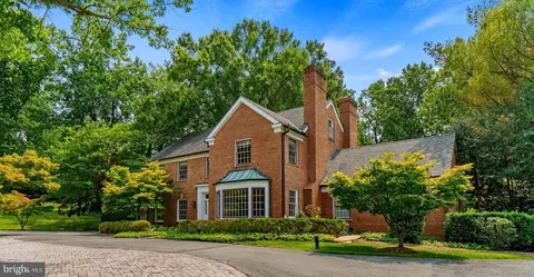 11016 Stanmore Dr, Potomac, MD 20854