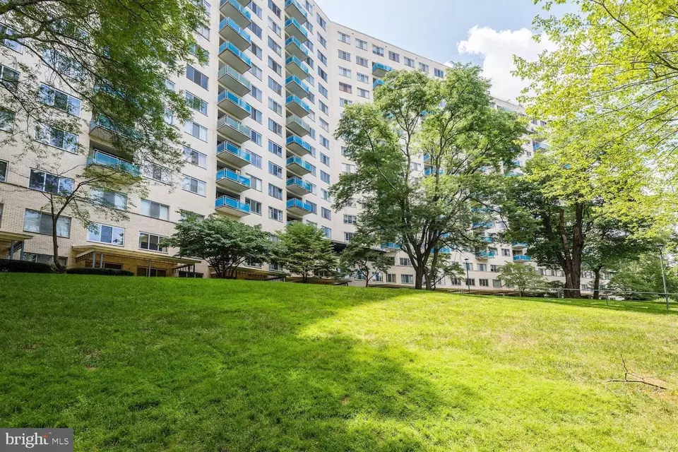  10201 Grosvenor Pl #1402, Rockville, MD 20852 photo 24