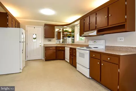 13233 Bellevue St, Silver Spring, MD 20904 photo 13