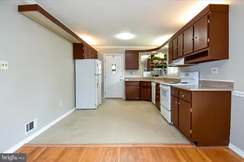 13233 Bellevue St, Silver Spring, MD 20904 photo 12