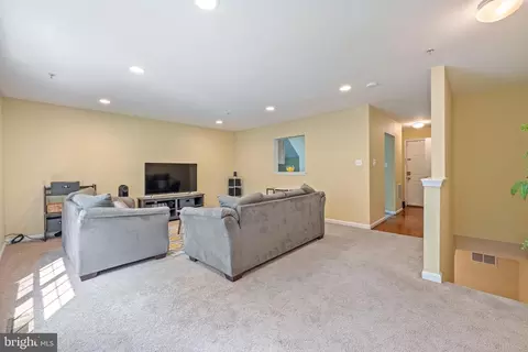 2304 Red Eagle Ct #3, Silver Spring, MD 20906 photo 9
