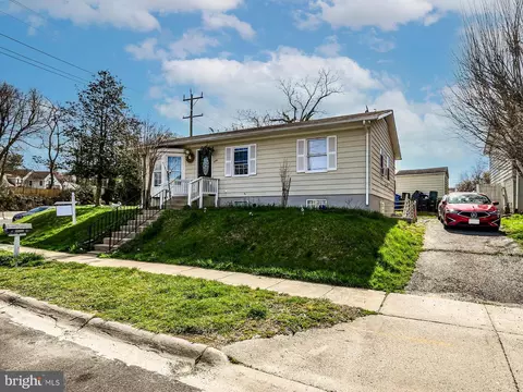 2200 Michigan Ave, Silver Spring, MD 20910