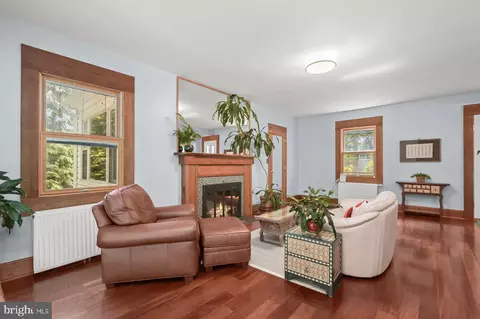 523 Ashford Rd, Silver Spring, MD 20910 photo 3