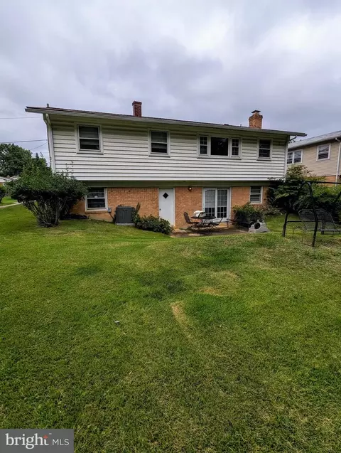 9506 E Light Dr, Silver Spring, MD 20903 photo 2
