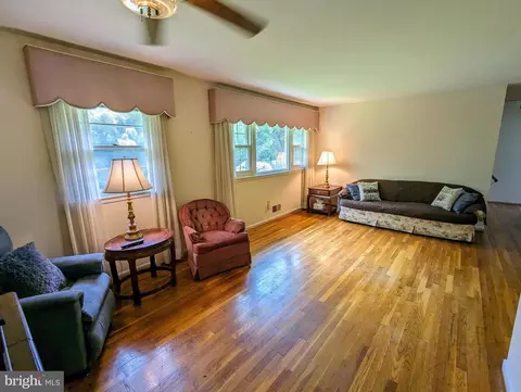9506 E Light Dr, Silver Spring, MD 20903 photo 5