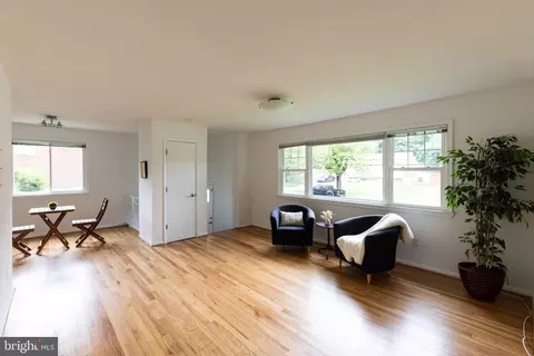 3702 Wendy Ln, Silver Spring, MD 20906 photo 2