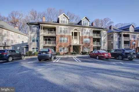 121 Timberbrook Ln #204, Gaithersburg, MD 20878