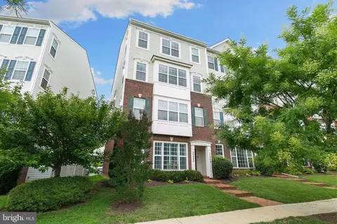 22948 Newcut Rd #2312, Clarksburg, MD 20871