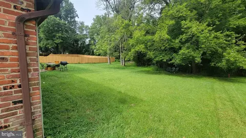 2121 Edgeware St, Silver Spring, MD 20905 photo 2