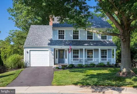 26 Burnt Woods Ct, Germantown, MD 20874