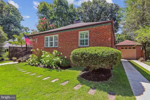 602 Stirling Rd, Silver Spring, MD 20901 photo 2