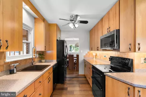 1401 Leister Dr, Silver Spring, MD 20904 photo 13