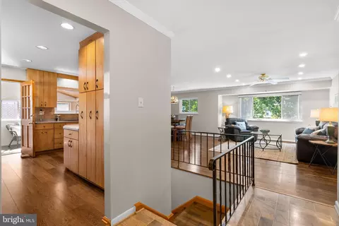1401 Leister Dr, Silver Spring, MD 20904 photo 3